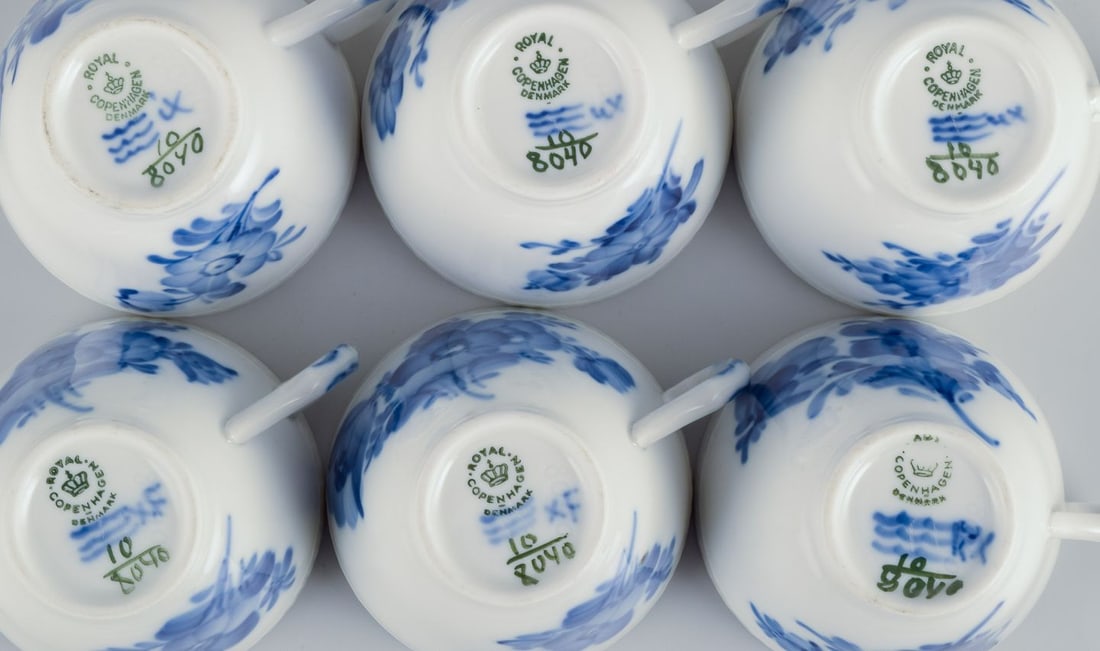 Royal Copenhagen Blue Flower Braided, six coffee cups with saucers in porcelain. 1950s/60s - 9