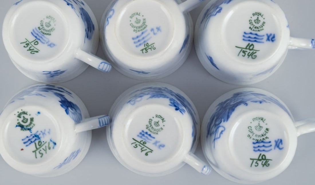Royal Copenhagen Blue Flower. A set of six coffee cups with saucers in porcelain. - 7