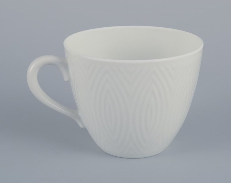 Axel Salto for Royal Copenhagen. Six pairs of coffee cups and saucers in white porcelain. Dated 1962 - 4