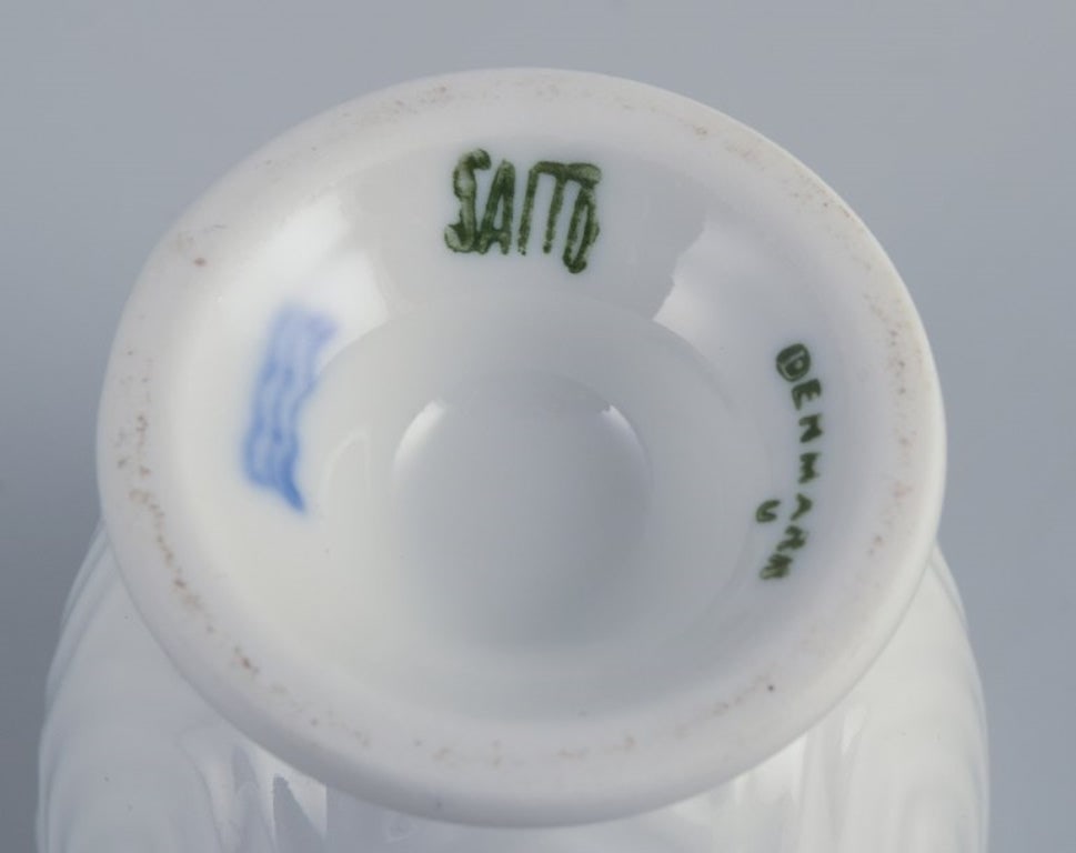 Axel Salto for Royal Copenhagen. Four egg cups in white porcelain. Circa 1960s. - 4