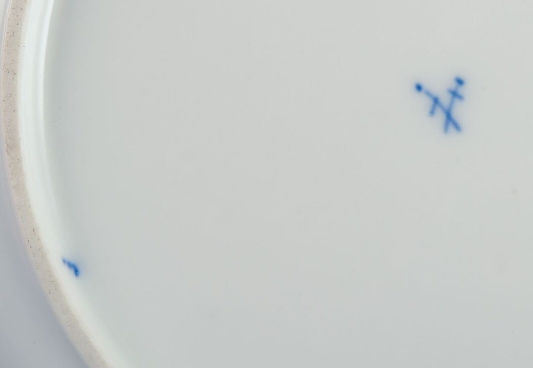 Meissen, Germany, three large deep plates in porcelain with flowers and insects. 19th C. - 8