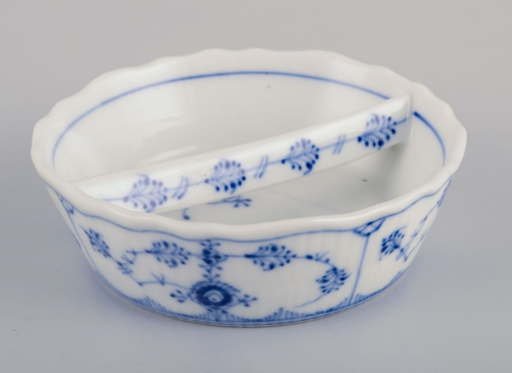 Royal Copenhagen Blue Fluted Plain. Ashtray in porcelain. Approx. 1930. - 5