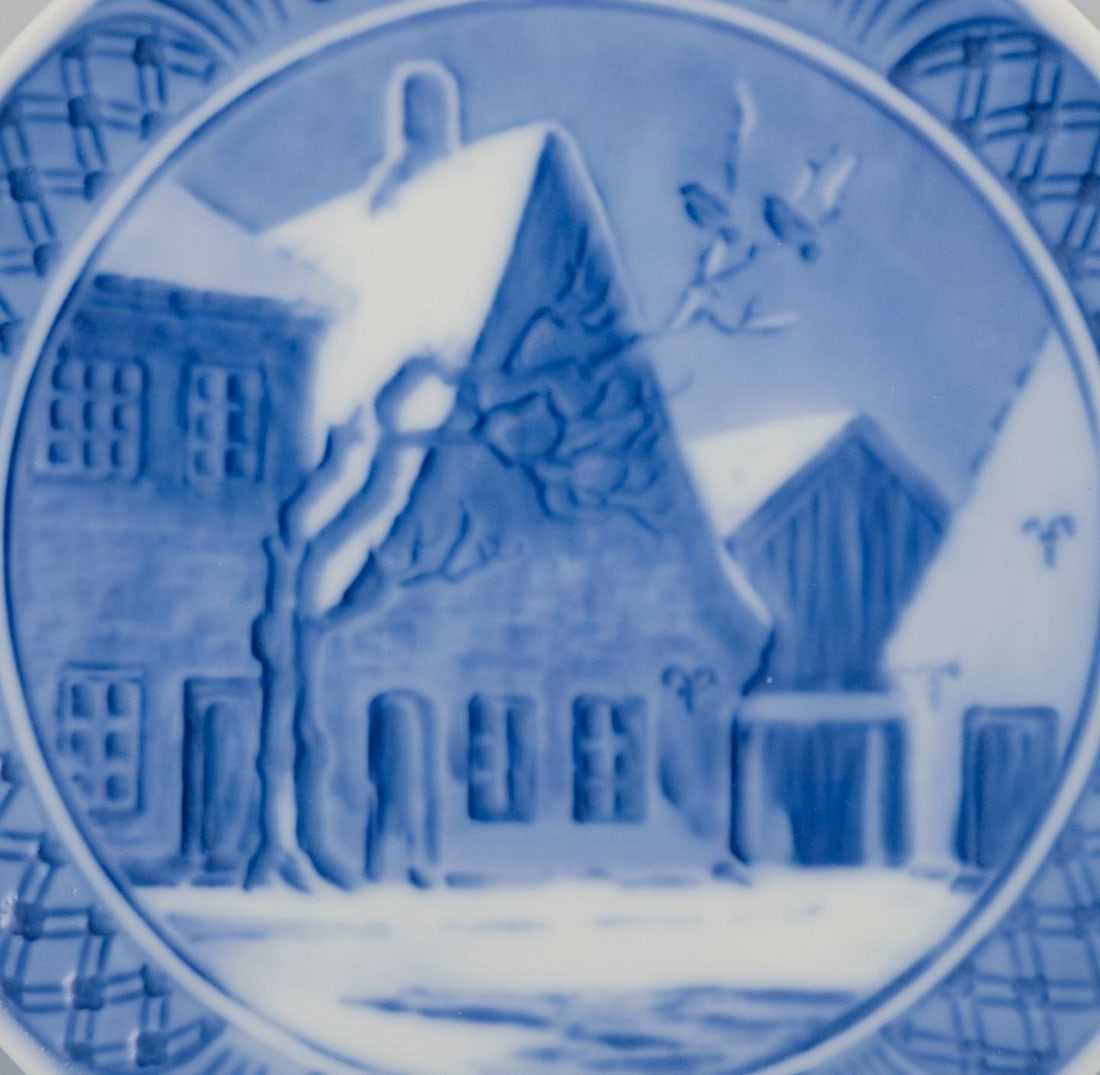 Royal Copenhagen, two Christmas plates. Years: 1921 and 1924. - 3