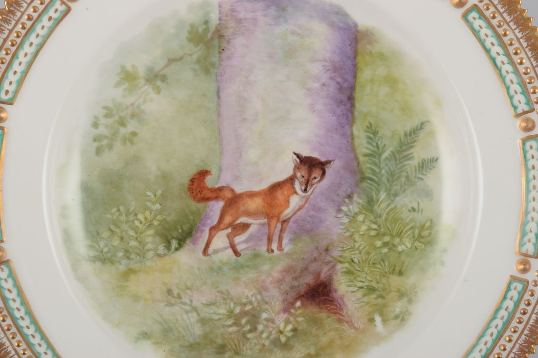 Royal Copenhagen Fauna Danica, dinner plate featuring a motif of a fox. Dated 1926 - 2