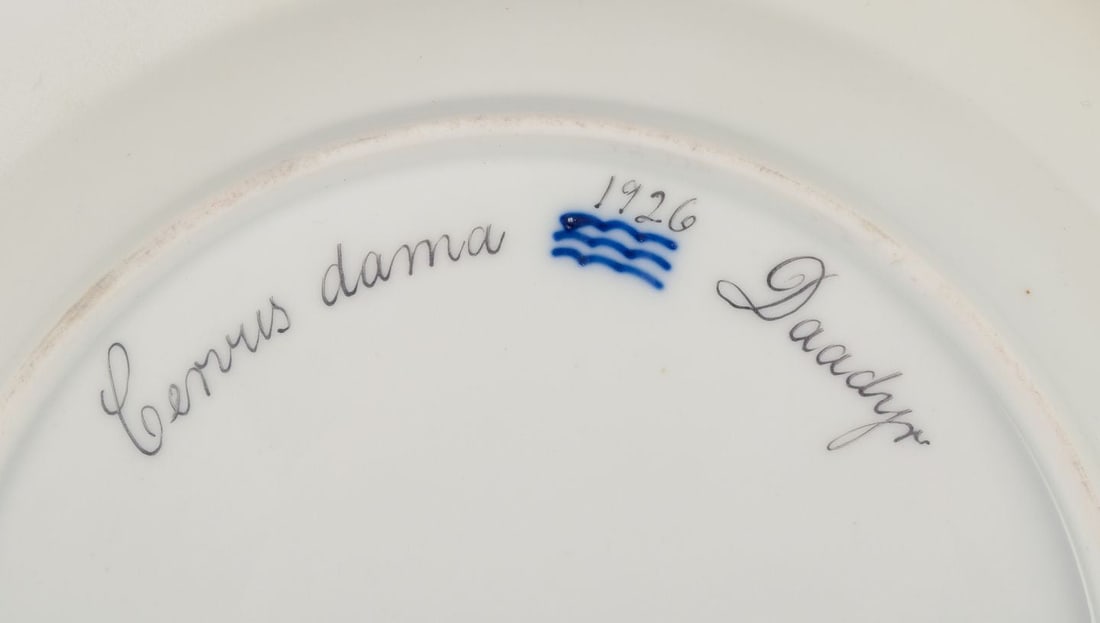 Royal Copenhagen Fauna Danica, dinner plate with motif of a roe deer. Dated 1926. - 7