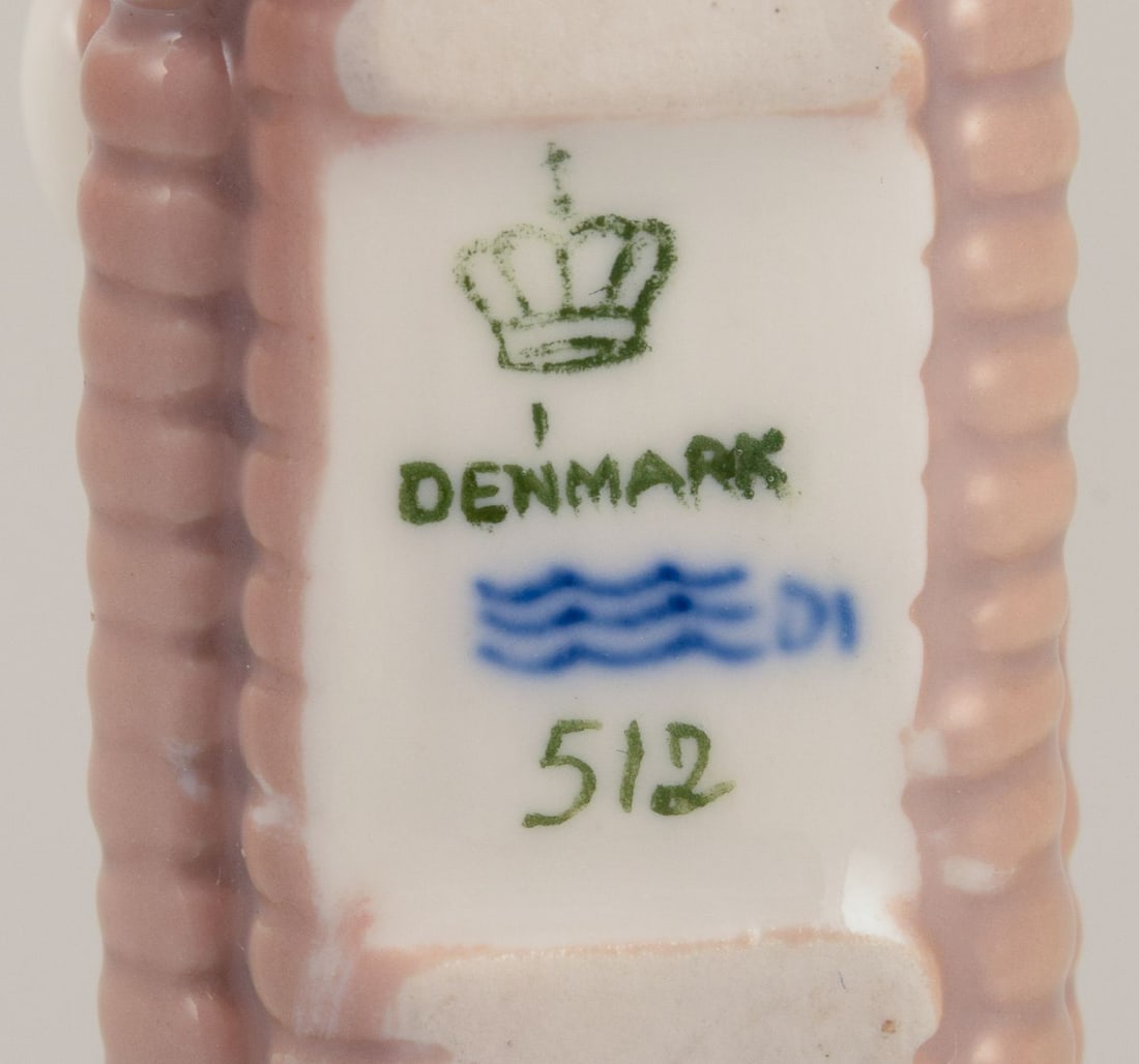 Royal Copenhagen, Denmark. Porcelain figurine of a mouse on a corn cob. Approx. 1910 - 7