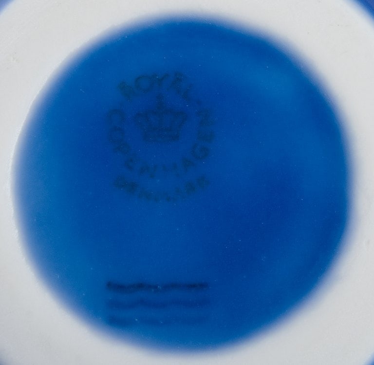 Maria Torstensson for Royal Copenhagen, porcelain vase with glaze in blue shades. Drop-shaped - 6