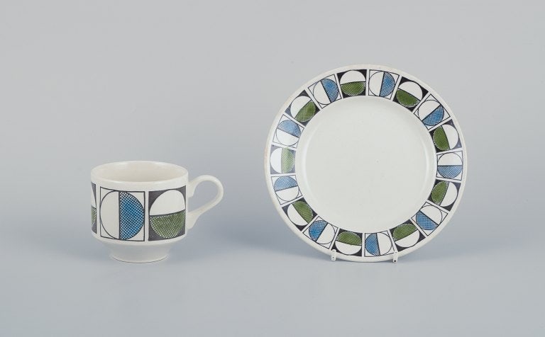 Kathie Winkle for Broadhurst, England. Set of six "Eclipse" coffee cups and six plates. - 2