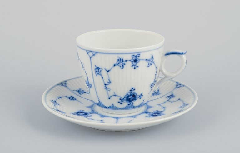 Royal Copenhagen Blue Fluted Plain. Five coffee cups with saucers. Model number 1/2162. - 2