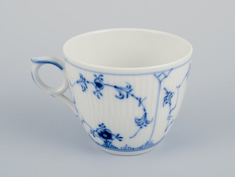 Royal Copenhagen Blue Fluted Plain. Five coffee cups with saucers. Model number 1/2162. - 4