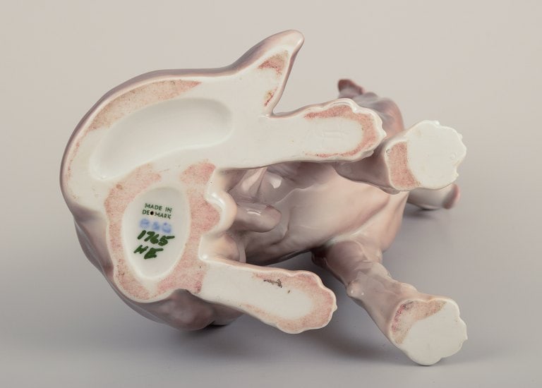 Bing & Grøndahl porcelain figurine of a standing German Shepherd. - 6