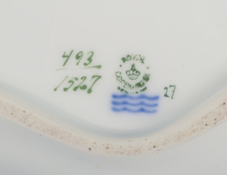 Royal Copenhagen Saxon Flower. Porcelain bowl. Hand-painted with polychrome flowers. Gold rim. - 5