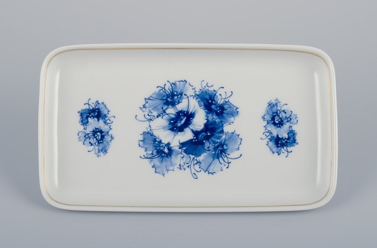 Meissen, Germany. Rectangular porcelain dish hand-decorated with blue floral motifs, gold rim. - 3