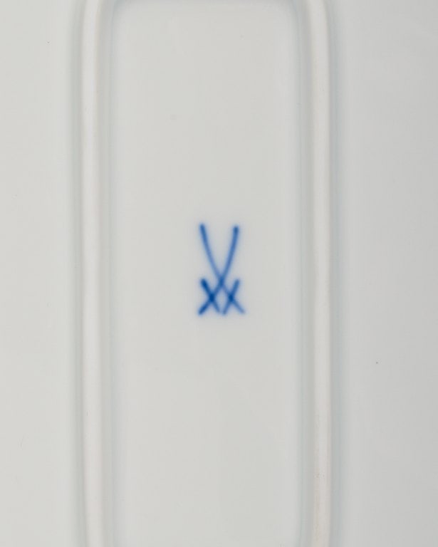 Meissen, Germany. Rectangular porcelain dish hand-decorated with blue floral motifs, gold rim. - 5