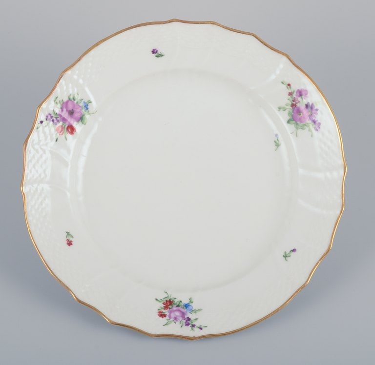 Royal Copenhagen Saxon Flower. Six lunch plates in porcelain. Hand-painted with polychrome flowers. - 2