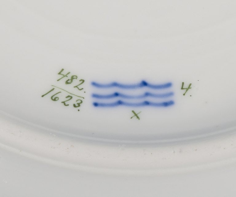 Royal Copenhagen Saxon Flower. Six lunch plates in porcelain. Hand-painted with polychrome flowers. - 6