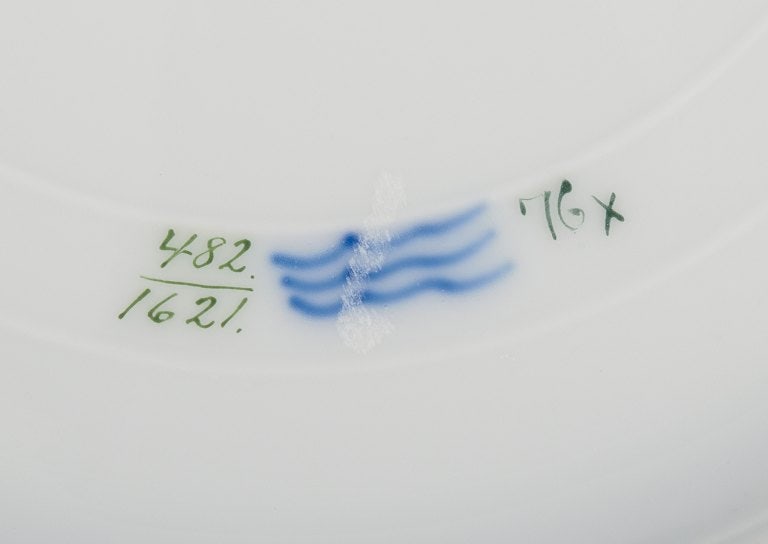 Royal Copenhagen Saxon Flower. Four dinner plates in porcelain. Hand-painted with polychrome - 9