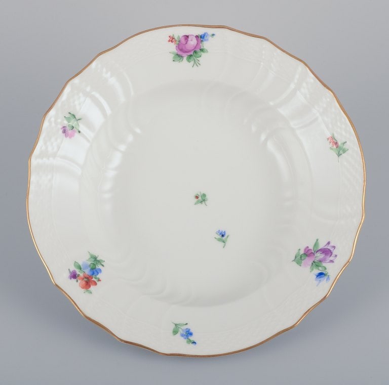 Royal Copenhagen Saxon Flower. Four deep plates in porcelain. Hand-painted with polychrome flowers. - 2