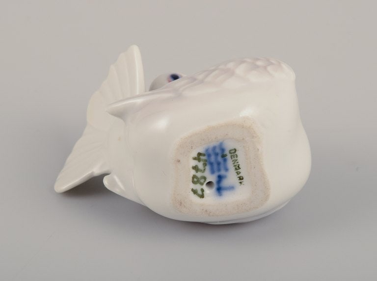 Royal Copenhagen porcelain figurine of a white dove. - 7