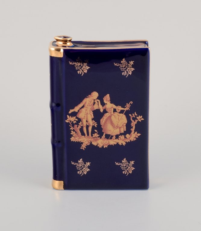 Limoges, France. Porcelain "hip flask" shaped like a book decorated with 22-karat gold leaf and - 3
