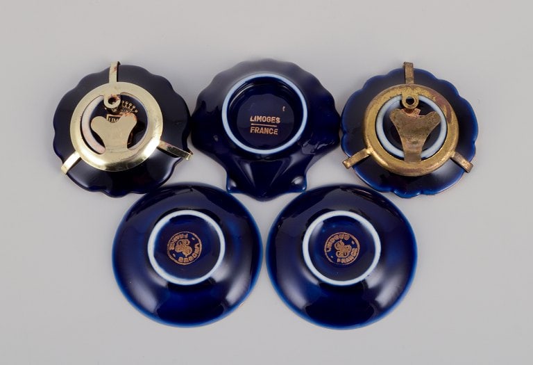Limoges, France. Five small pieces of porcelain decorated with 22-karat gold leaf. Beautiful royal - 7