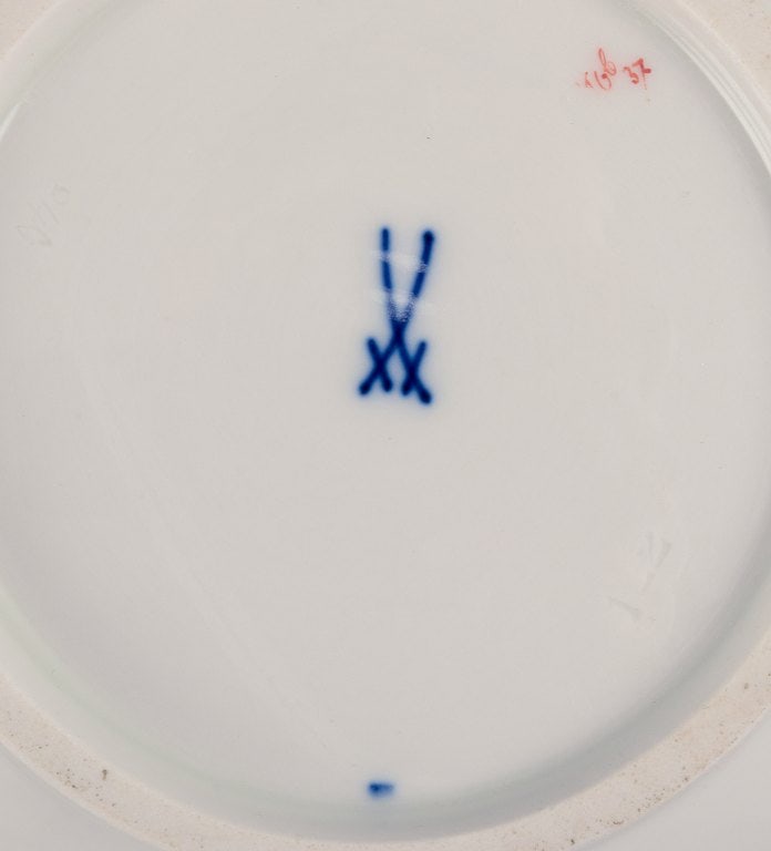 Meissen, Germany. Large coffee pot decorated with coral red and gold-colored trim. Art Deco. - 7