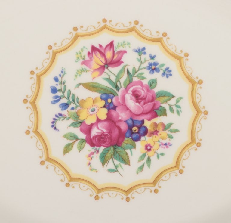 Royal Albert, England. "Lady Hamilton." Oval serving platter and a round dish with polychrome floral - 3