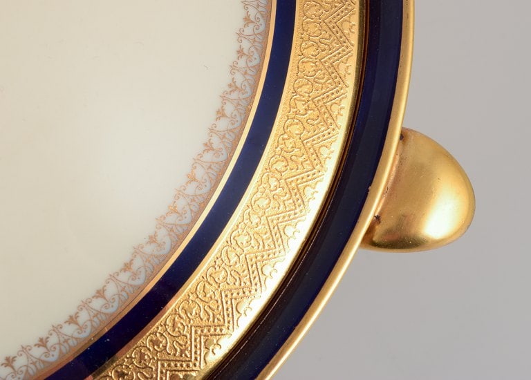 Hutschenreuther, Germany. Large covered bowl from the "Margarete" series. - 5