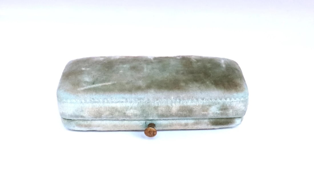 Prague Antique Three Pearl Stud Button Set with Original Box 14kt 12371** - 2