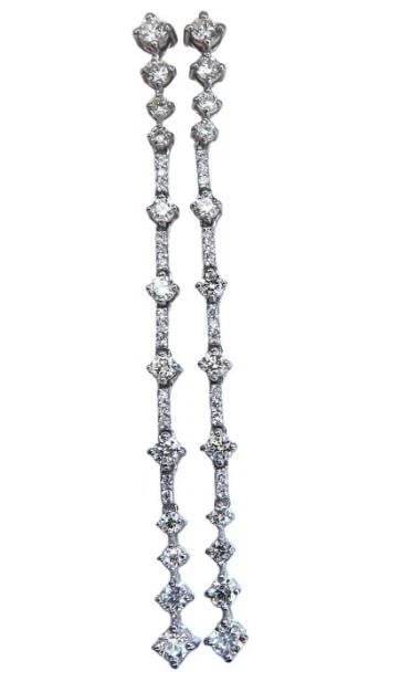 1.80ct Natural Diamonds Dangle Earrings 14kt Gold Ref 12325**: Title: 1.80ct Natural Diamonds Dangle Earrings 14kt Gold Ref 12325** Description: New with packaging PRODUCT DESCRIPTION Dangle Extra Long Earrings 1.80cts of natural round diamonds: G-color, Vs2