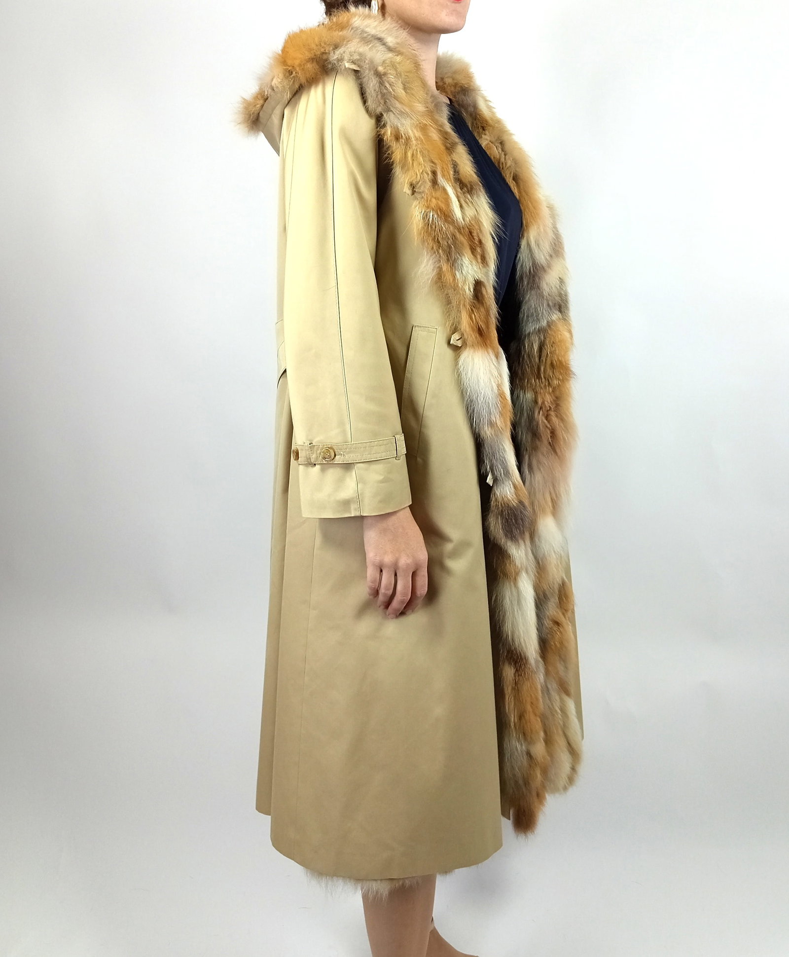 GREY PARCA RED FOX FUR COAT EU: L ; US: 16 - 12