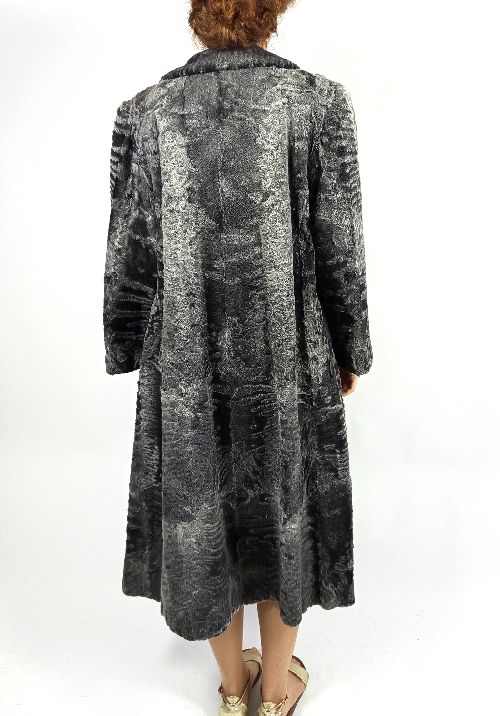 SILVER GREY PERSIAN LAMB FUR COAT EU: XL ; US: 20 - 4
