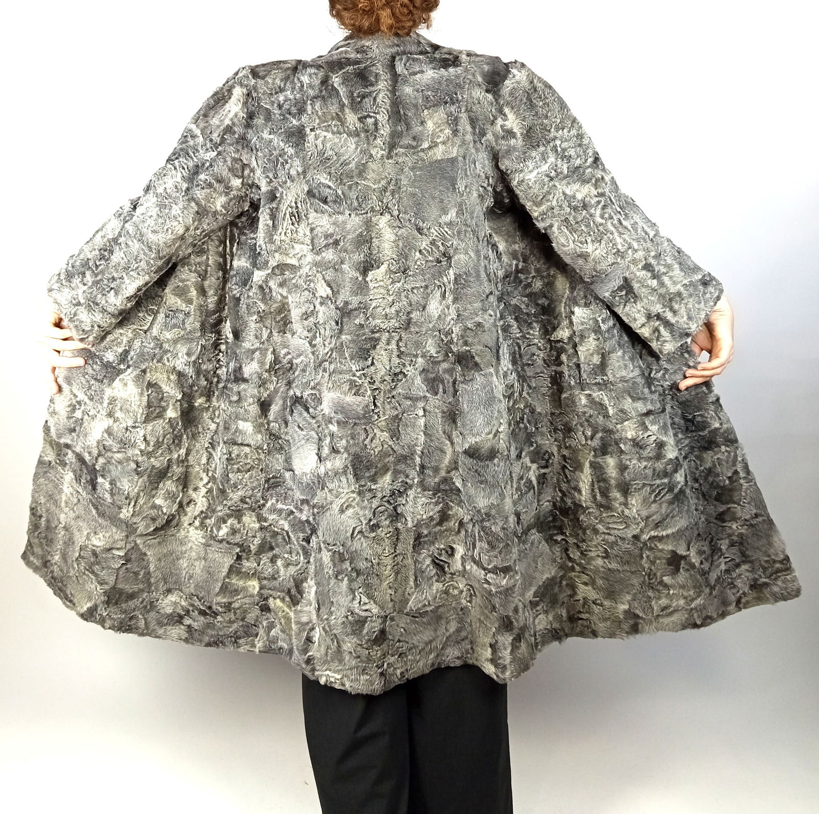 PLATINUM LAMB FUR COAT EU: XL - US:20 - 7