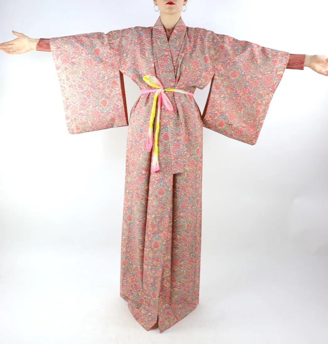 COLORFULL GEOMETRIC KIMONO (1 of 5)