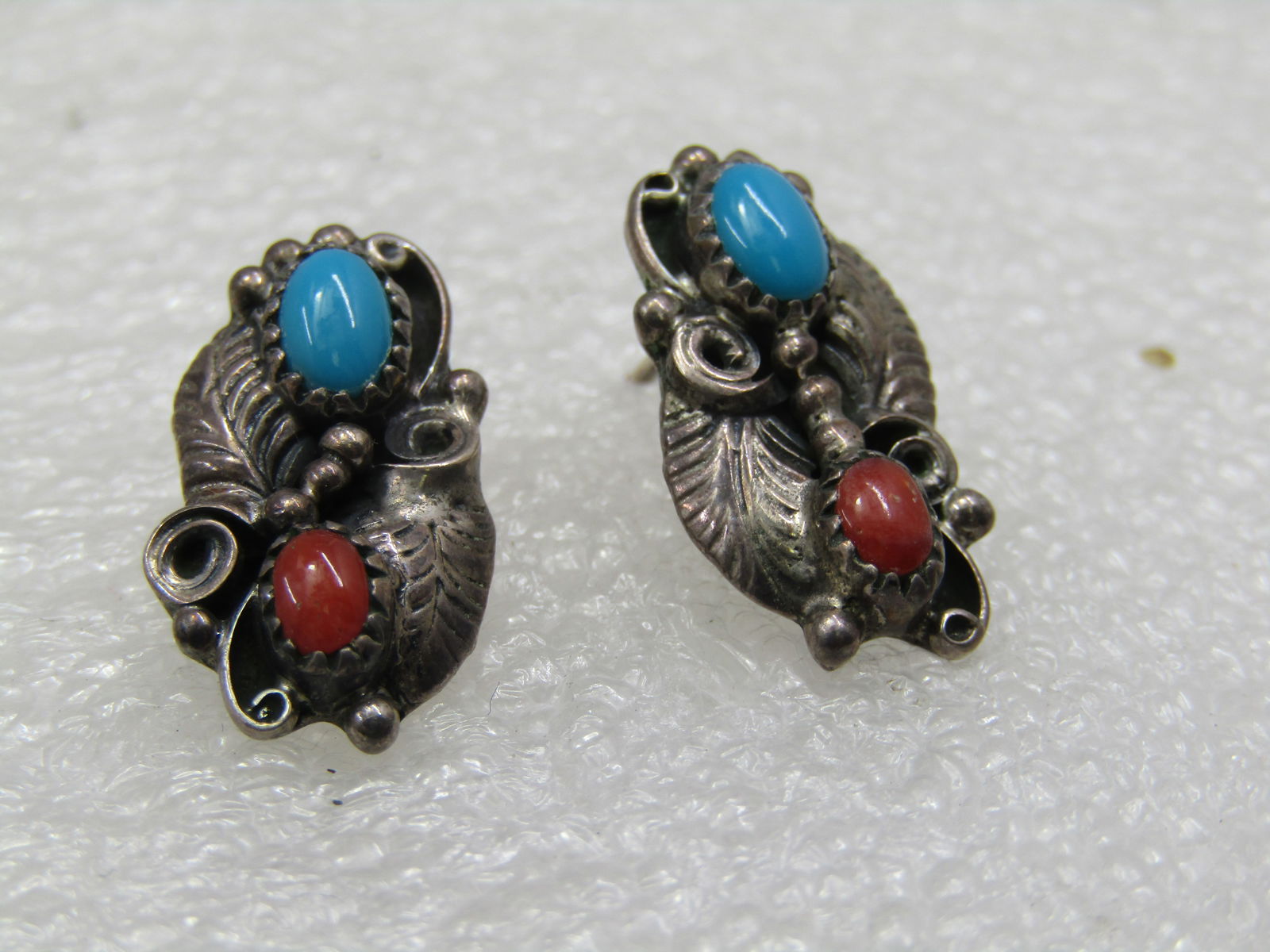 Vintage Sterling Southwestern Turquoise Coral Earrings Signed W.R. - 2