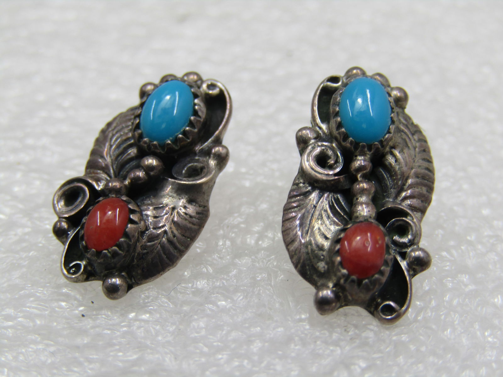Vintage Sterling Southwestern Turquoise Coral Earrings Signed W.R. - 3