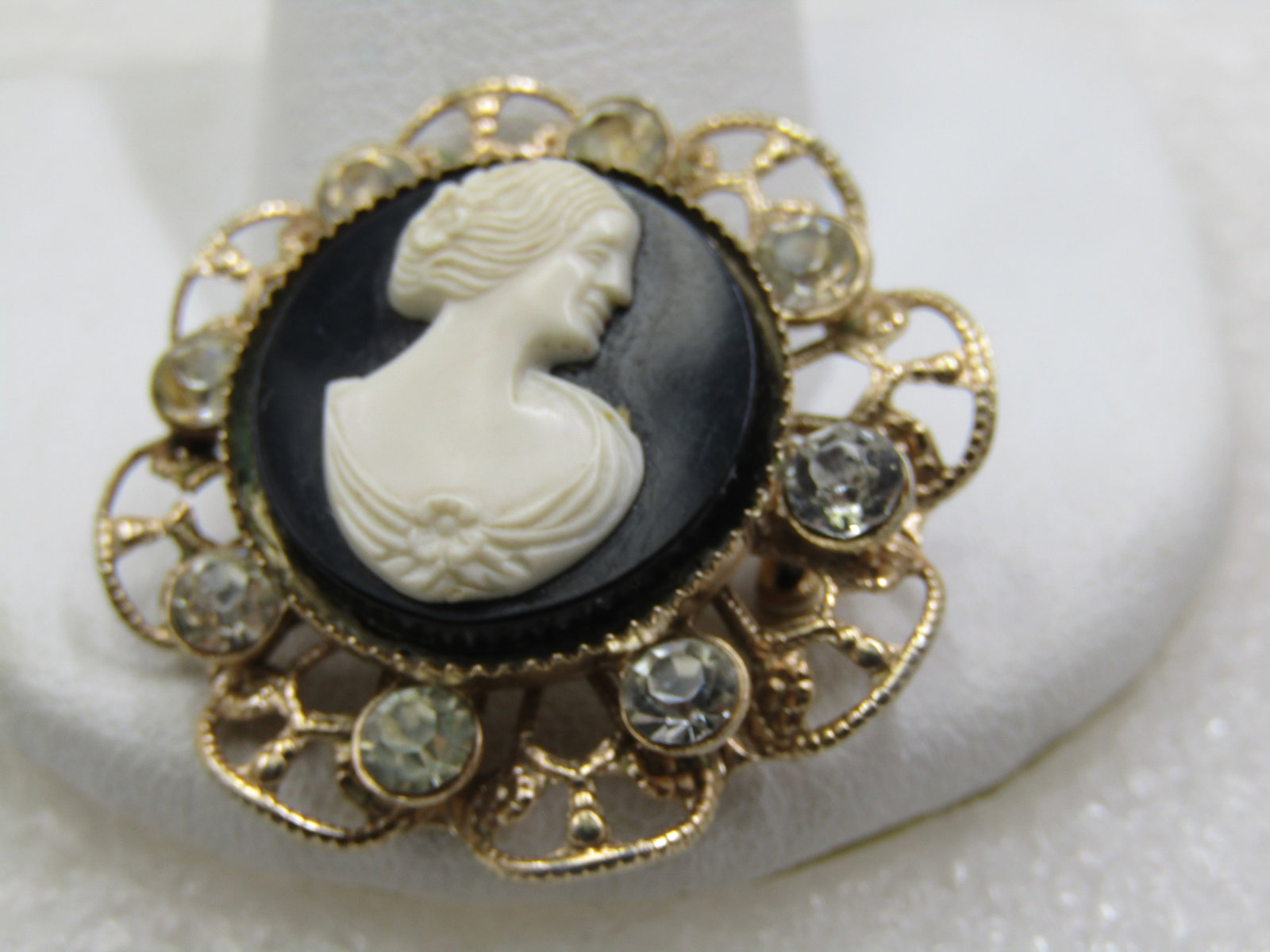 Vintage Black White Cameo Filgiree Brooch wiith Rhinestones, 1950's-1960's - 3