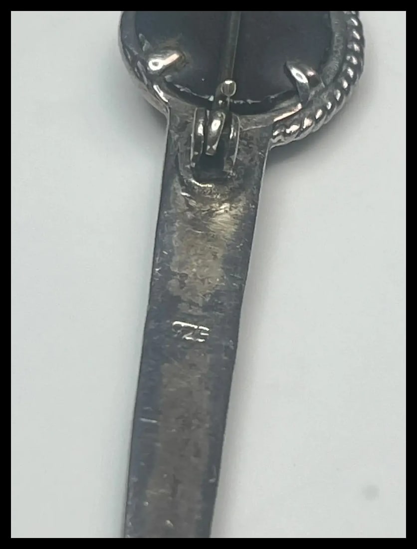 Vintage Sterling Silver, Marcasite, and Black Onyx Brooch/Pin - 5