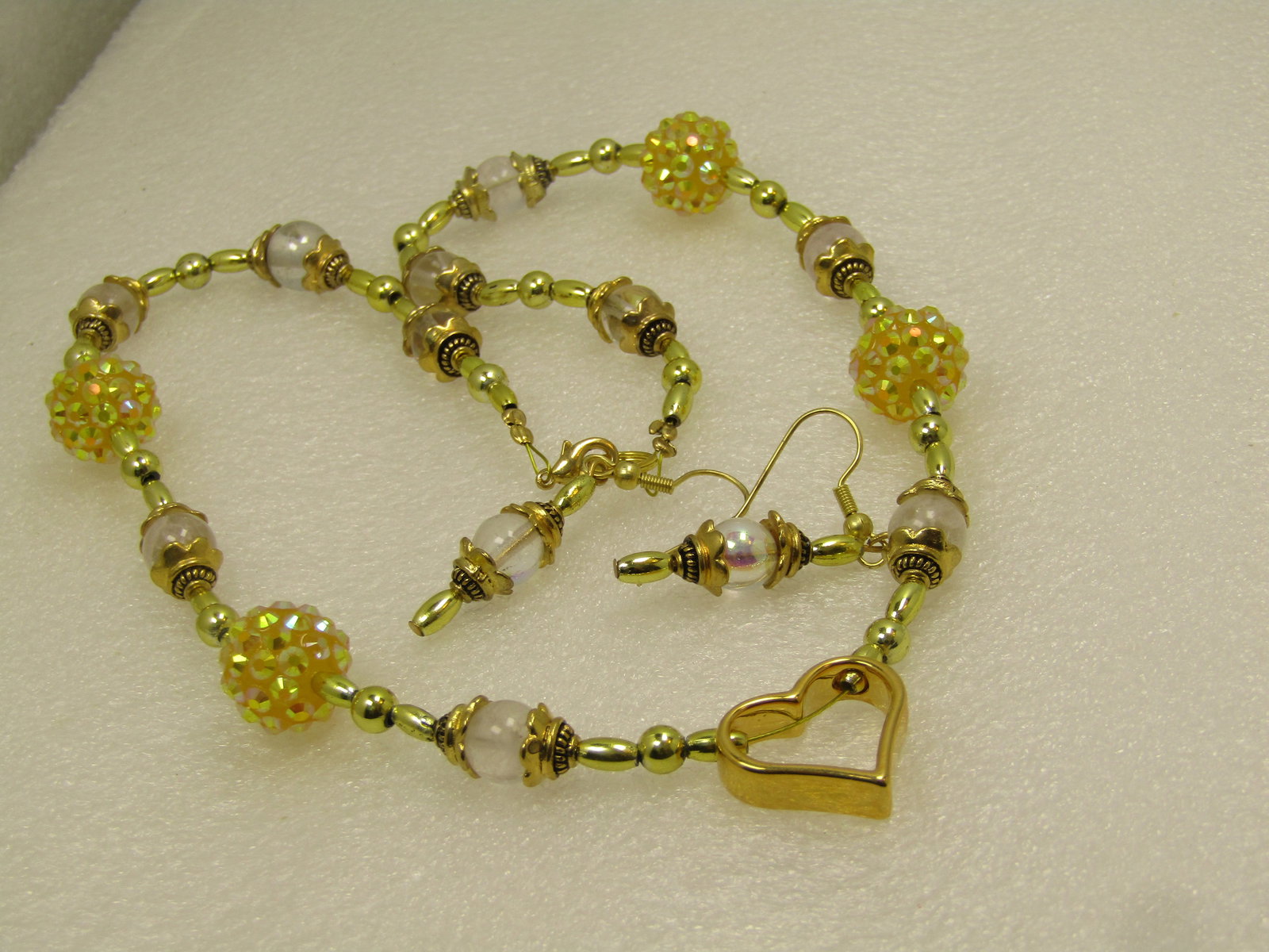 Vintage White Glass & Yellow AB Rasperry Beaded Necklace/Earrings Set, Heart Pendant 1980's - 4