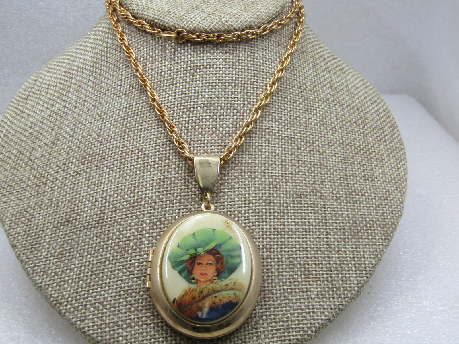 Vintage Cameo Style Photo Locket Necklace, 24" Chain, 4mm - 3