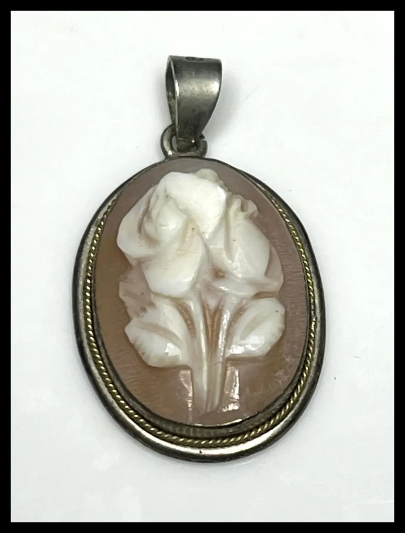 Vintage 800 Silver Shell Cameo Flower Pendant - 2