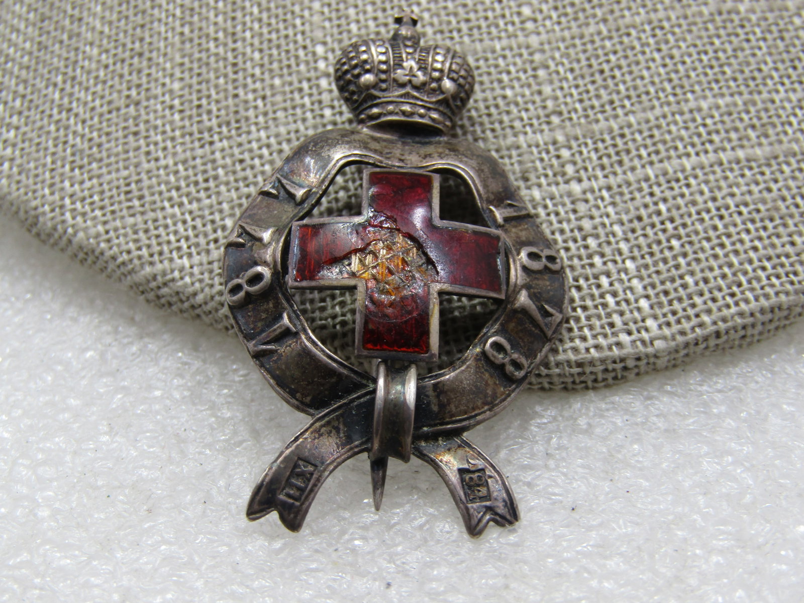 Vintage Native American Sterling Silver Mother of Pearl Brooch Pendant, Signed Nakai: Vintage Native American/Navajo Southwestern Sterling Silver Mother of Pearl Brooch Pendant, Signed Nakai. It is appx. 1.5" by 1" with a high bezel around the 25mm by 18mm mother-of-pearl. Wider notche