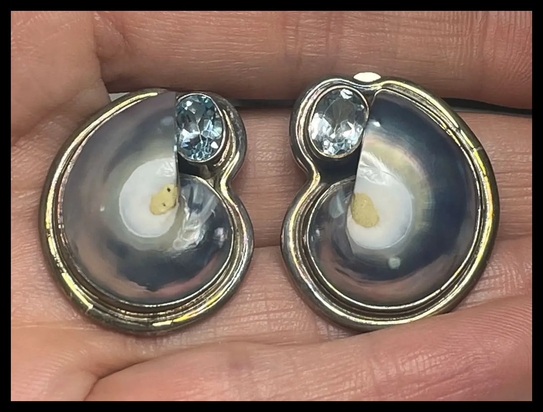 Estate Amy Kahn Russell Shell and Blue Topaz Sterling Silver Earrings - 6