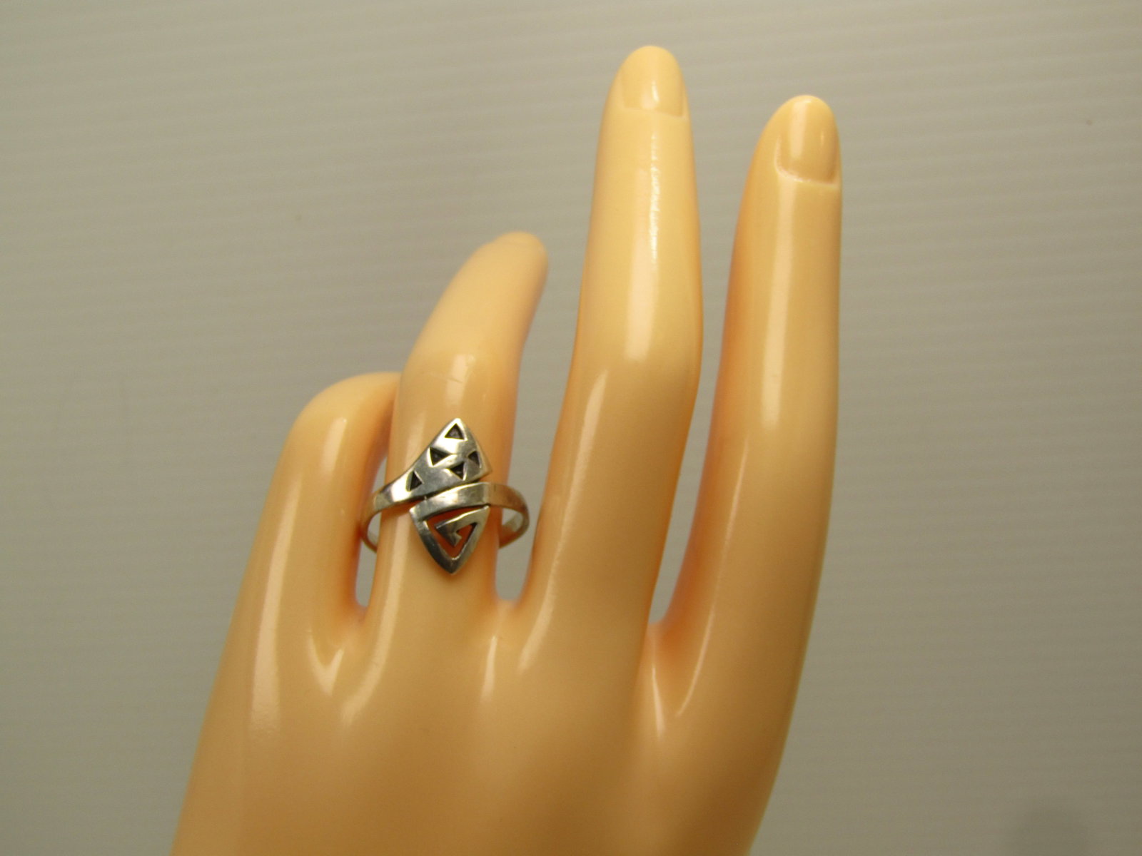 Vintage Sterling Bypass/Wrapped Ring, Sz. 7.5, Geometric Accents, 1980's-1990's - 7