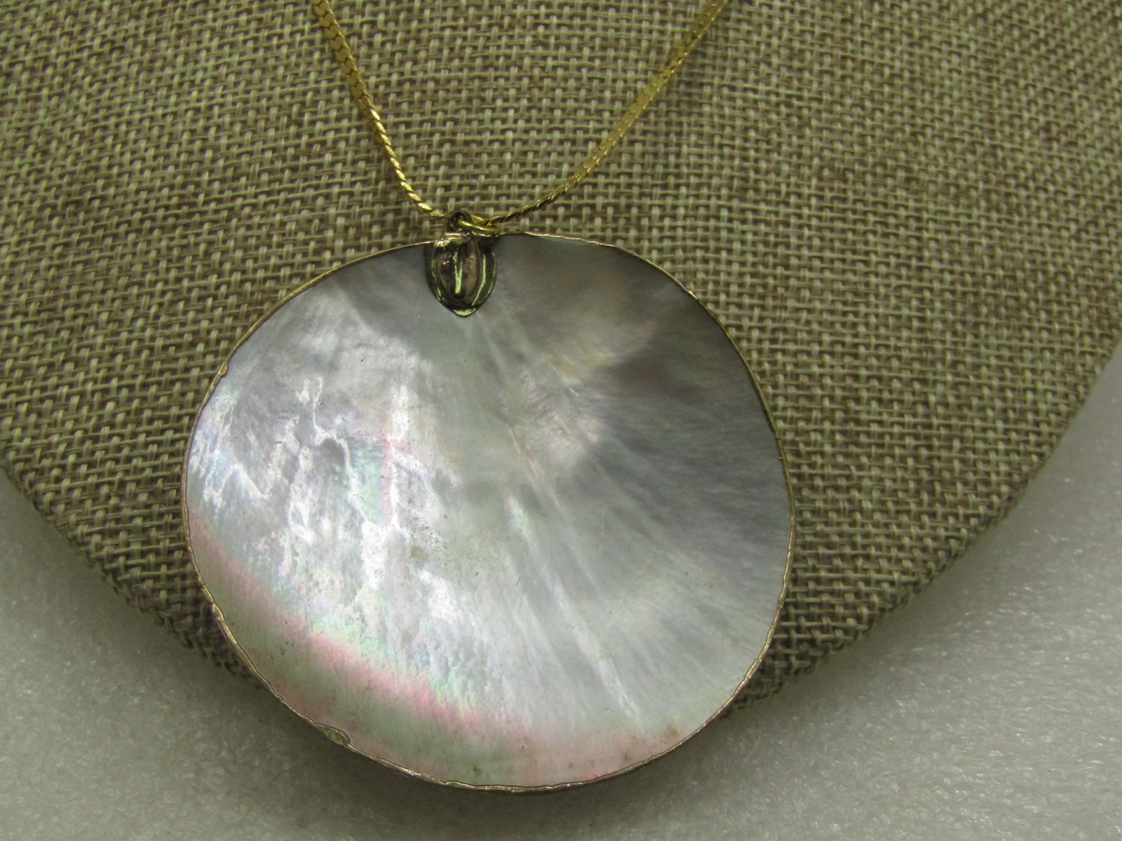 Vintage Large Shell Necklace 16" Herringbone Chain - 5