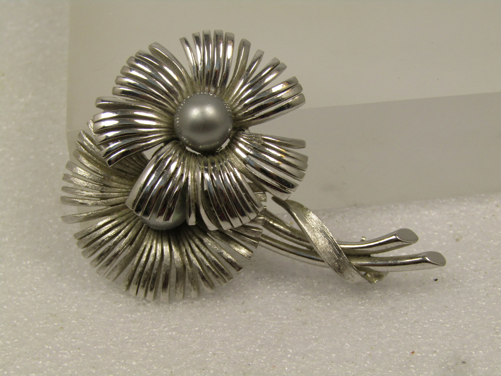 Vintage Double Blossom & Faux Pearl Brooch, 1960's - 5