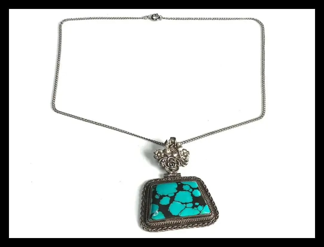 Vintage Handmade Artisan Sterling Silver and Turquoise Pendant - 5