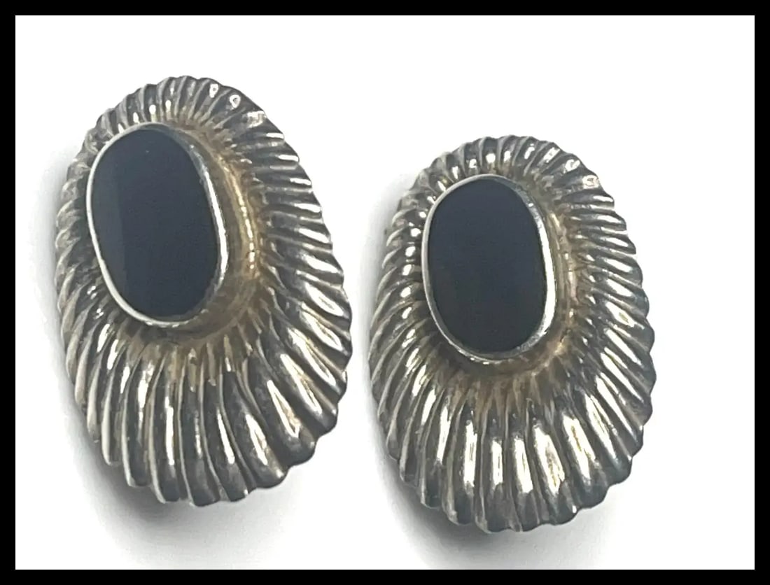 Estate Native American Sterling silver and Black Onyx Oval Earrings - 3