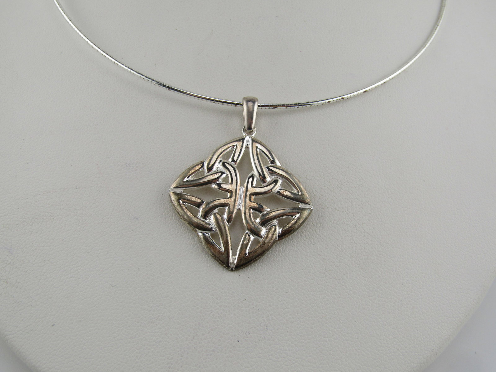 Vintge Sterling Celtic Knot Pendant Necklace, 16", 1980's-1990's - 3