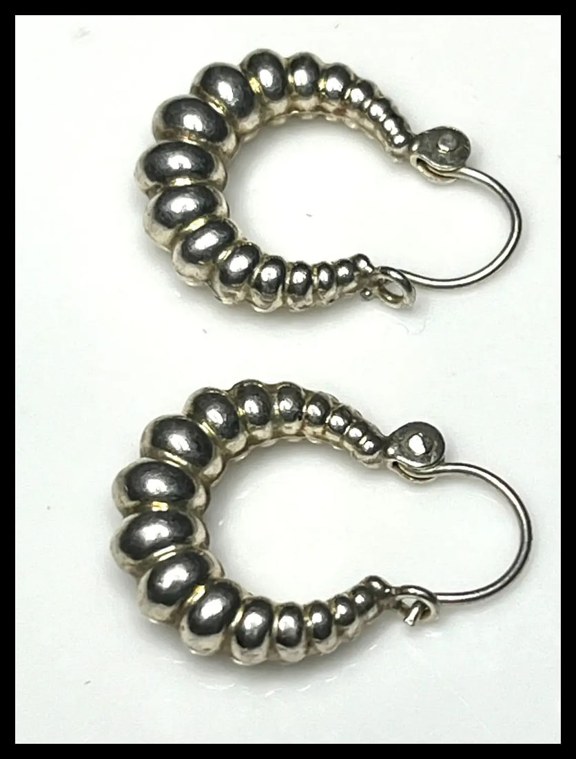 Vintage Sterling Silver Shrimp Hoop Earrings - 3